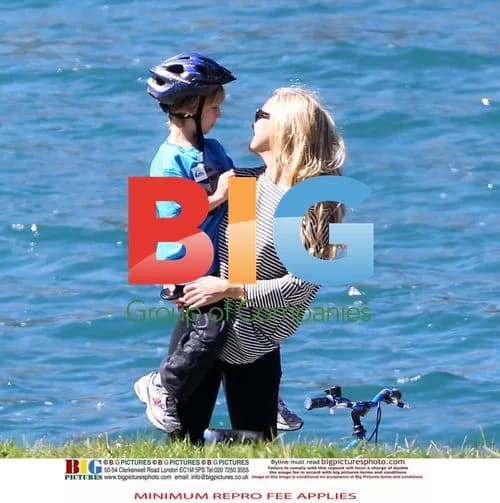 Kate Hudson and Matthew Bellamy bike ride in Alps