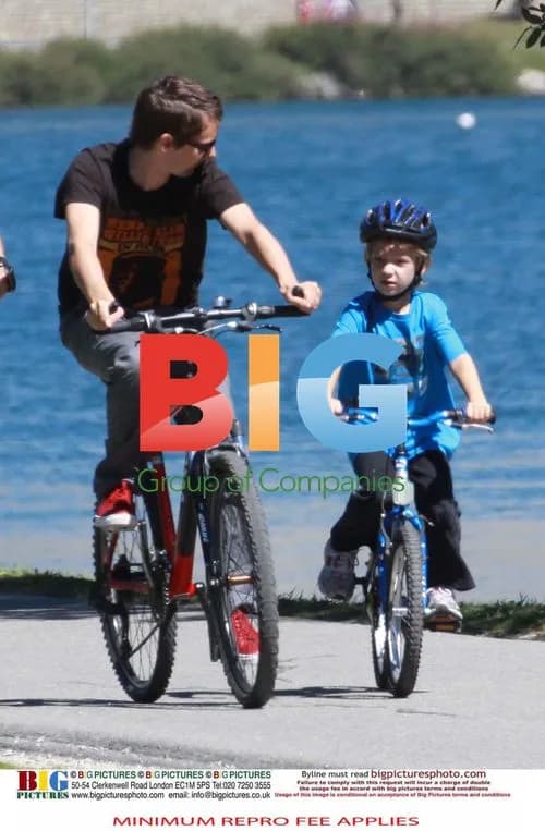 Kate Hudson and Matthew Bellamy bike ride in Switzerland
