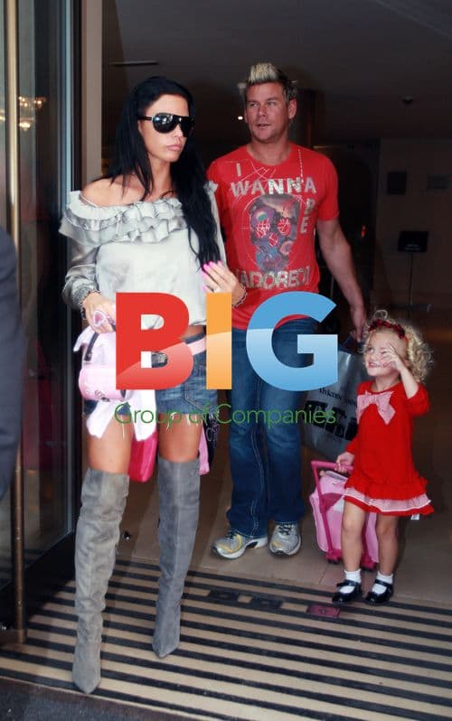 Katie Price and Daughter at Range Rover Shop