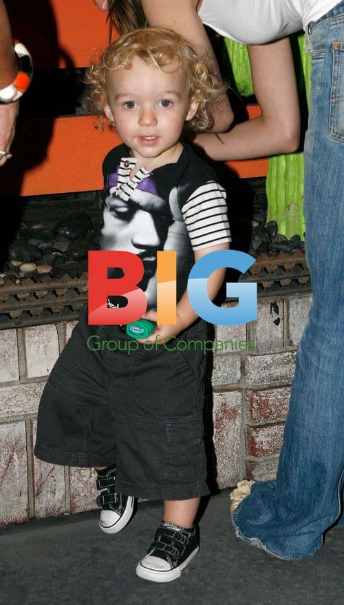 Ashlee Simpson and son Bronx out in NYC