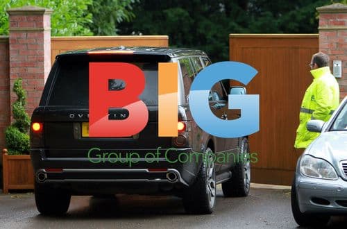 Coleen Rooney's Car Arrival with Girl Hiding