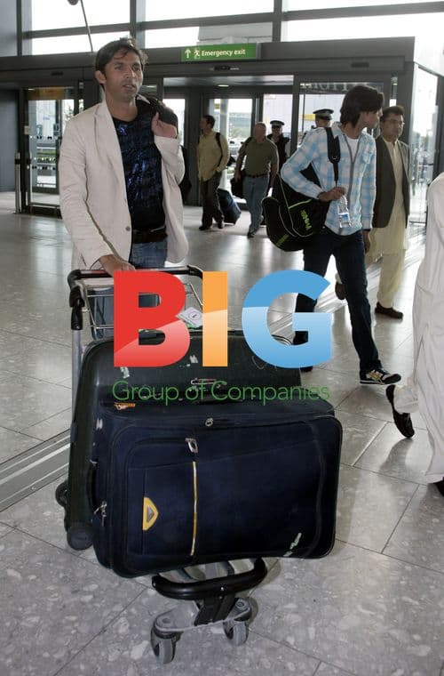 Pakistan Cricket Team Arrival in London