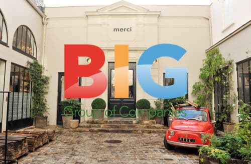 Eva Mendes Shopping in Paris