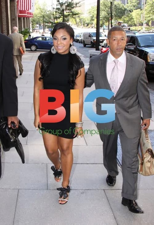 Ashanti Arrives in Black Dress