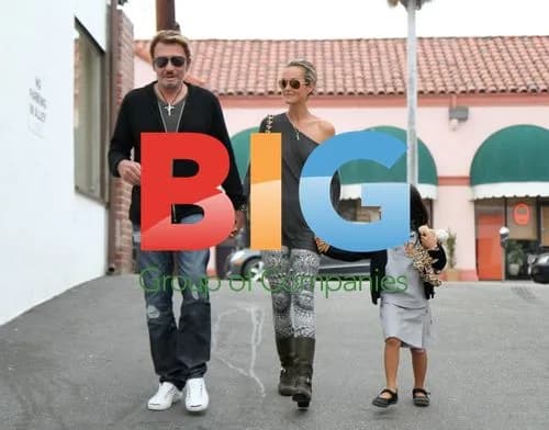 Johnny and Laetitia Hallyday Lunch in Pacific Palisades