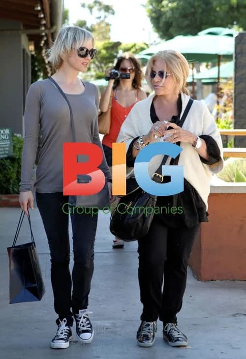 Renee Zellweger Shops With Bradley Cooper's Mom