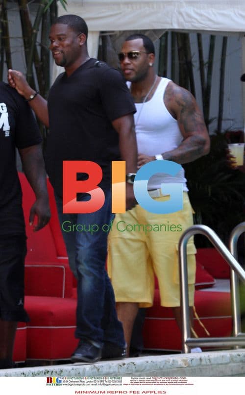 Flo Rida filming video with models in Miami
