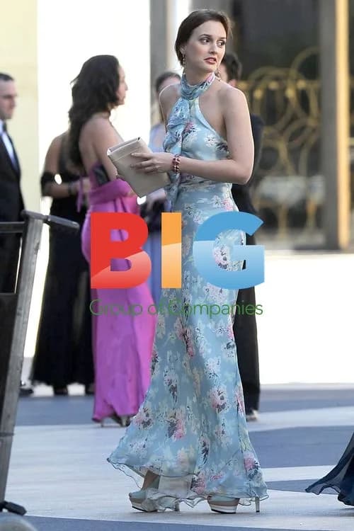 Leighton Meester on Gossip Girl Set