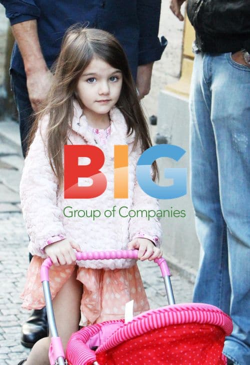 Tom Cruise, Katie Holmes and Suri in Prague