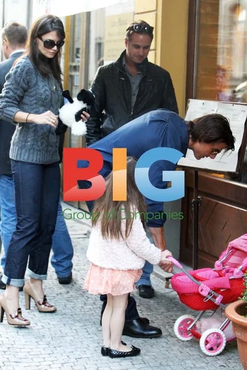 Tom Cruise, Katie Holmes and Suri in Prague