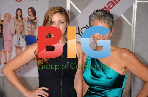 Jamie Lee Curtis and daughter at "You Again" premiere