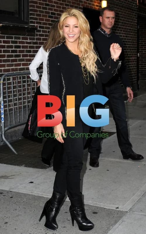 Shakira Arriving at The Late Show