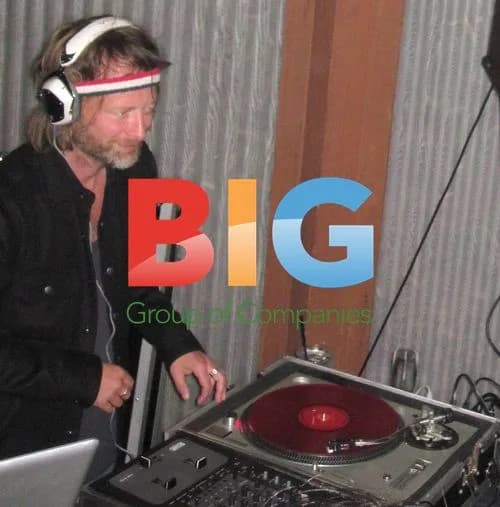 Thom Yorke DJs at Rosevelt Hotel Pool Party