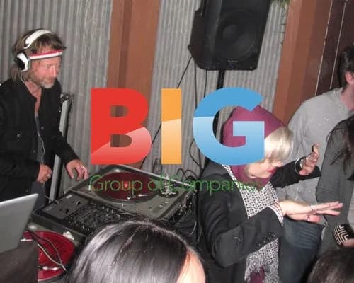 Thom Yorke DJs at Roosevelt Hotel Pool Party