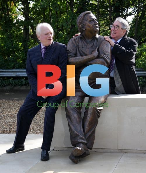 Ronnie Corbett and David Jason at Ronnie Barker statue unveiling