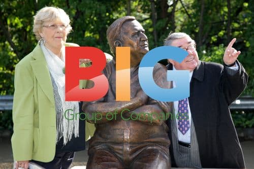 Ronnie Corbett and David Jason at Ronnie Barker statue unveiling