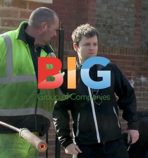 Declan Donnelly Oversees Removal of Yellow Lines