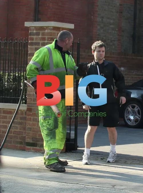 TV Presenter Declan Donnelly Supervises Removal of Yellow Lines