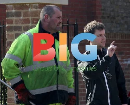 Declan Donnelly Supervises Line Removal