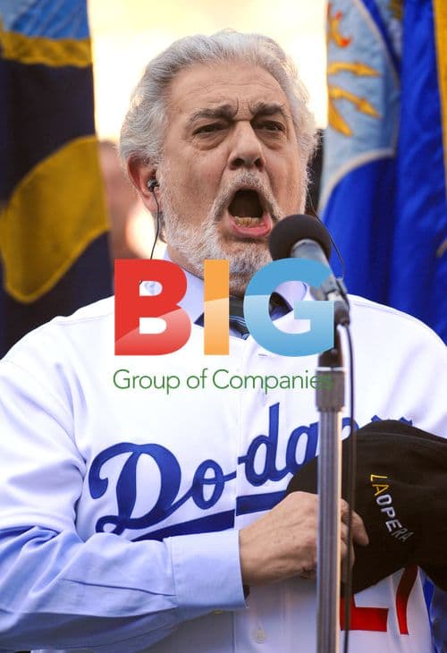 Placido Domingo sings national anthem