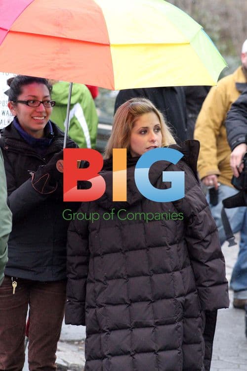 Sarah Michelle Gellar on Ringer set