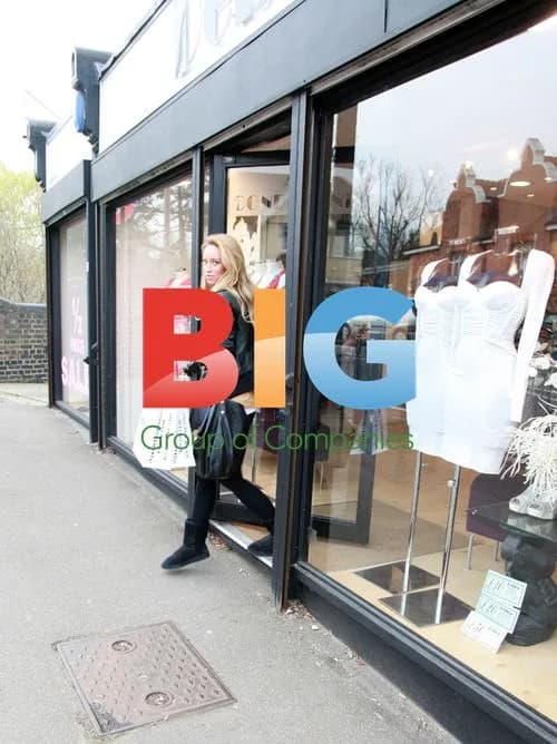 Lauren Pope Shopping in Chigwell