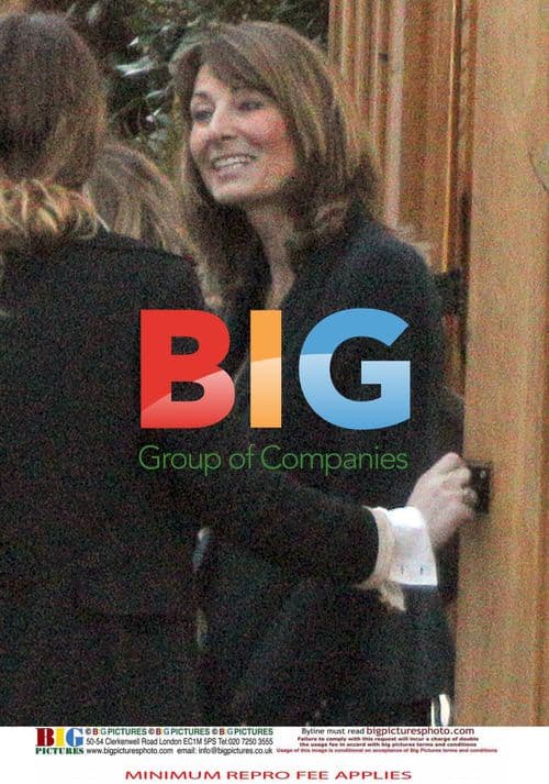 Middleton Women Visit Dress Designer