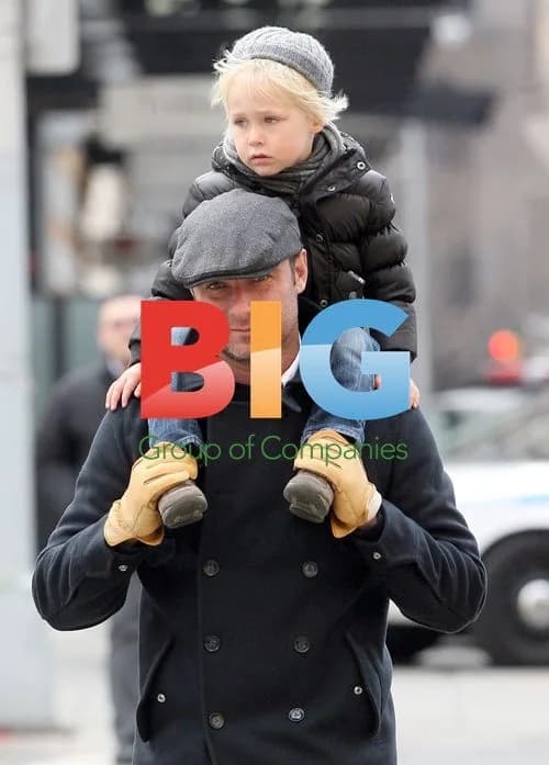 Liev Schreiber and son Sasha take NYC stroll