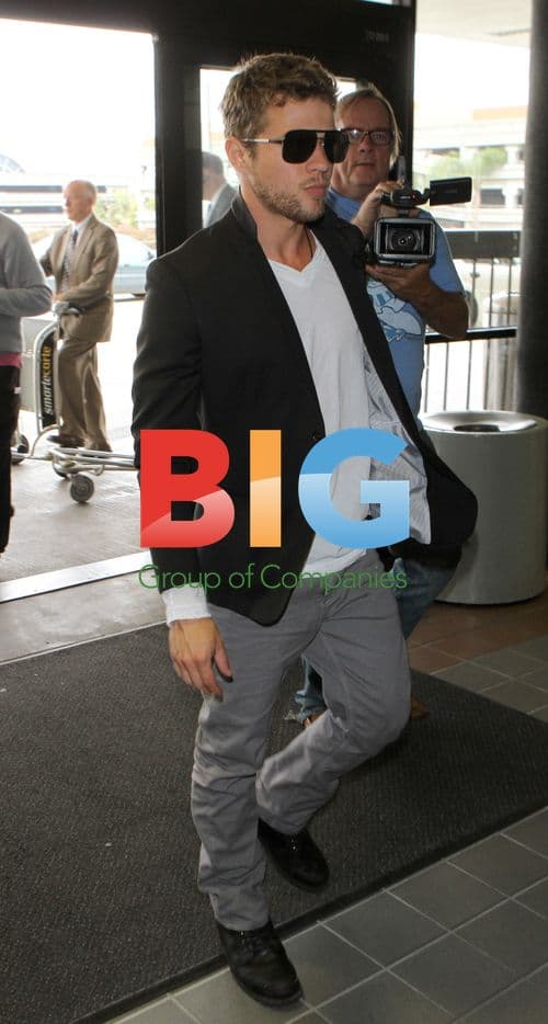 Ryan Phillippe and Amanda Seyfried at LAX