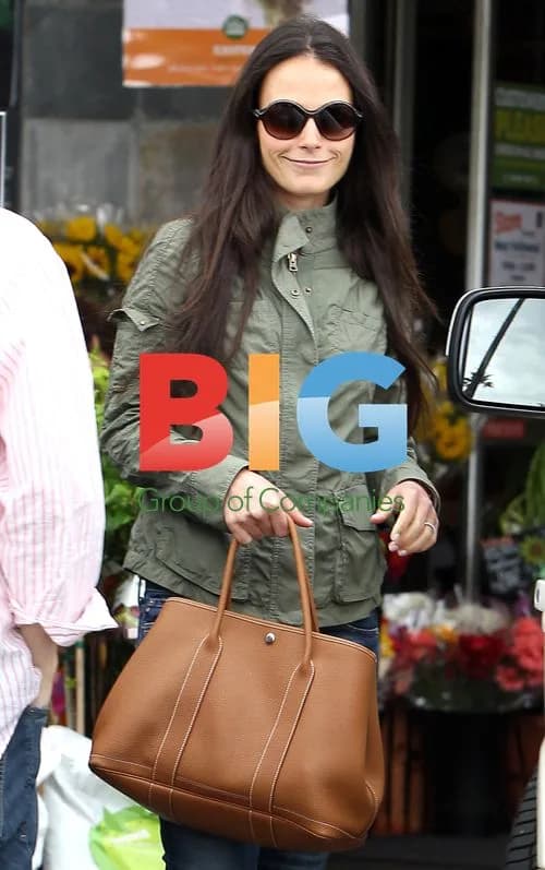 Jordana Brewster Shops at Whole Foods