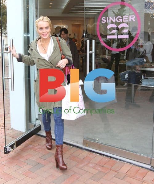 Lindsay Lohan Shopping at Singer22