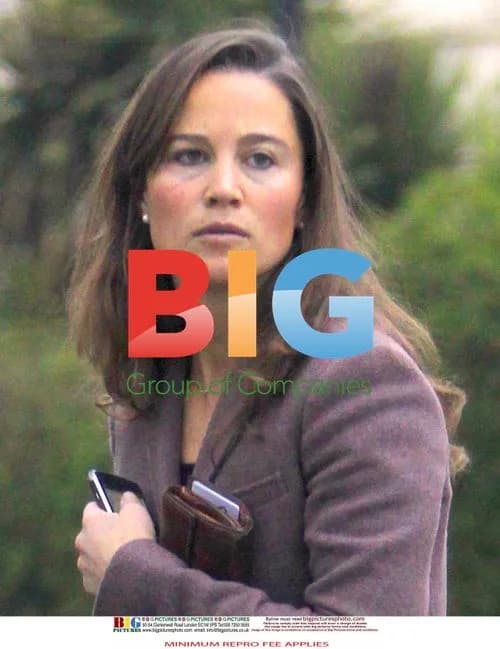 Sleepy-eyed Pippa Middleton at Work