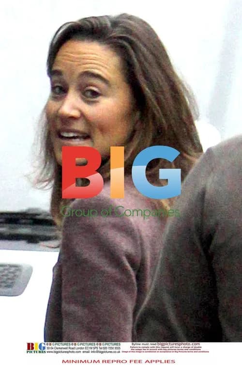 Sleepy-eyed Pippa Middleton
