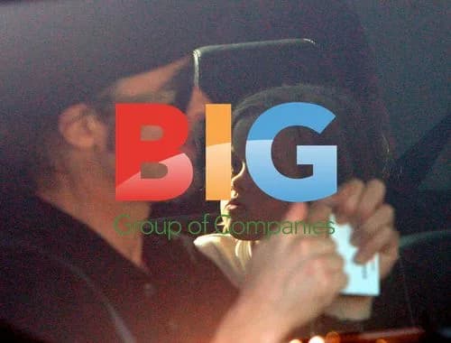 Brad Pitt & Kids at In-N-Out Burger