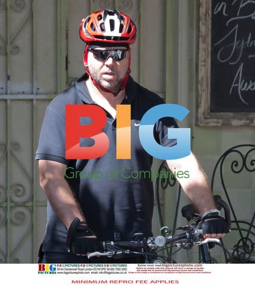 Russell Crowe Taking a Break