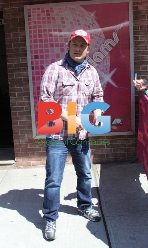 Jamie Oliver Leaves Wendy Williams Show