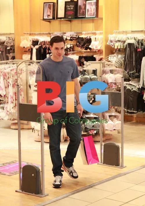 Kirk Norcross Shopping at La Senza