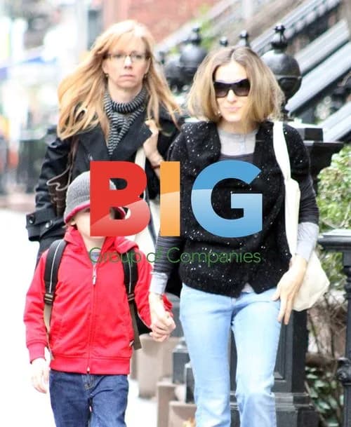 Sarah Jessica Parker Takes Son to School