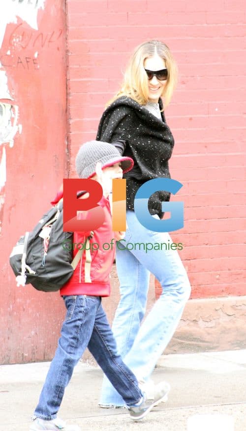 Sarah Jessica Parker Takes Son to School