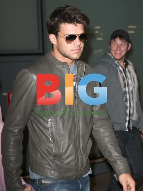 Jordan and Leandro Penna Arrive at UK Airport