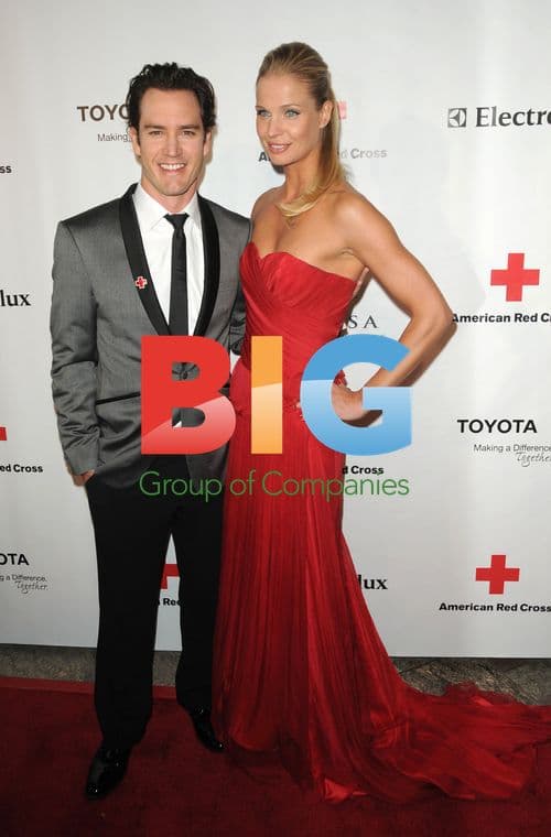 Mark Paul Gosselaar and Catriona McGinn at Red Cross Gala