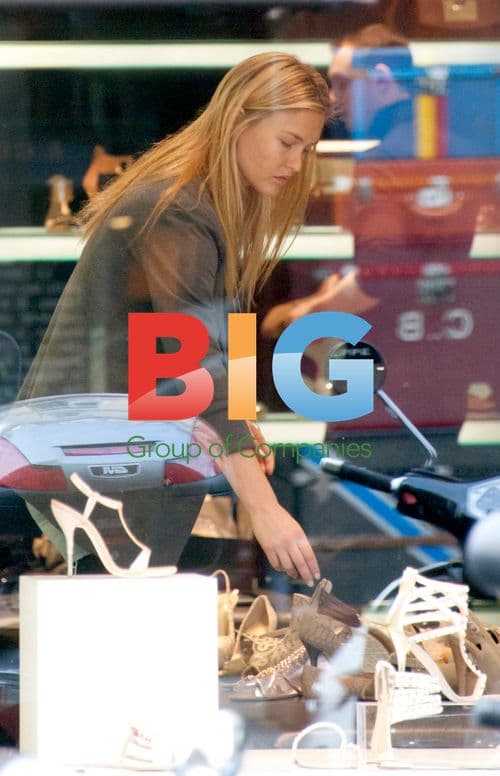 Bar Refaeli Goes Shoe Shopping in Paris