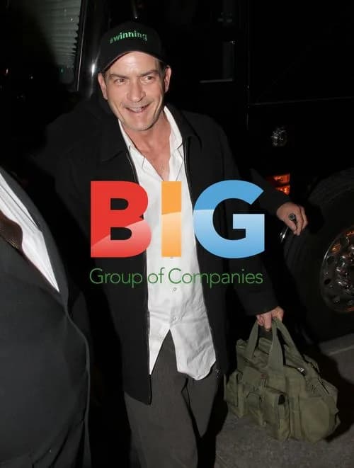 Charlie Sheen Leaves Oakdale Theater in Connecticut