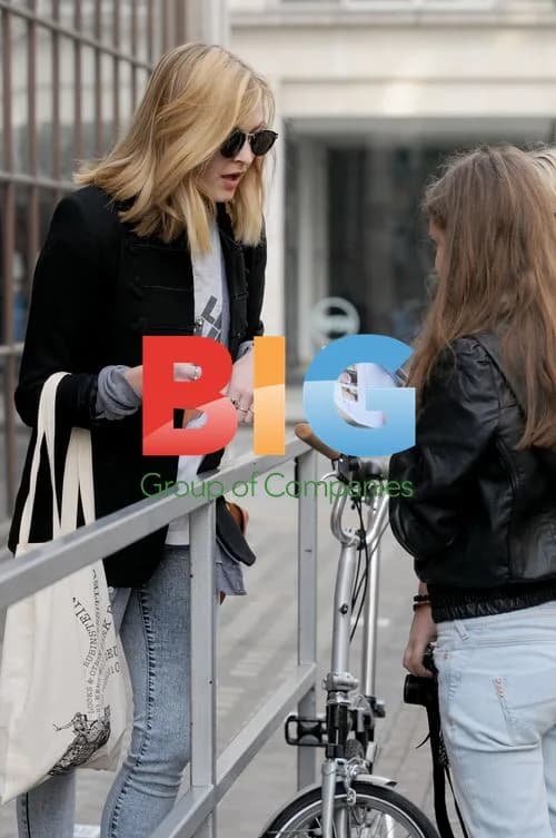 Fearne Cotton Arriving to Work