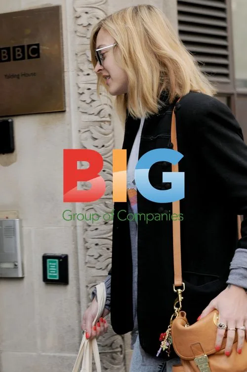 Fearne Cotton Arriving at Work
