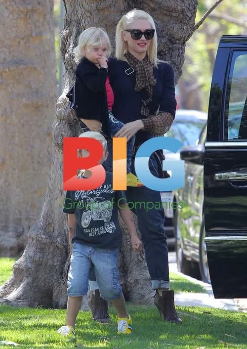Gwen Stefani and Sons Visit Parents
