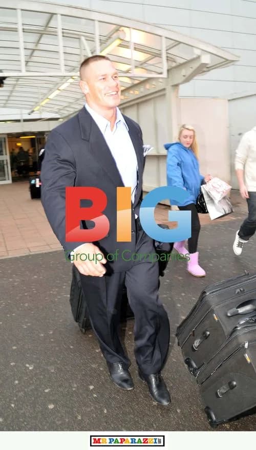 WWE Wrestlers Arrive in Glasgow for WrestleMania Tour