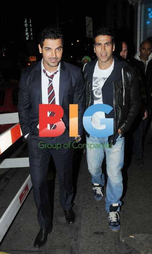 Akshay Kumar and John Abraham on 'Desi Boyz' set