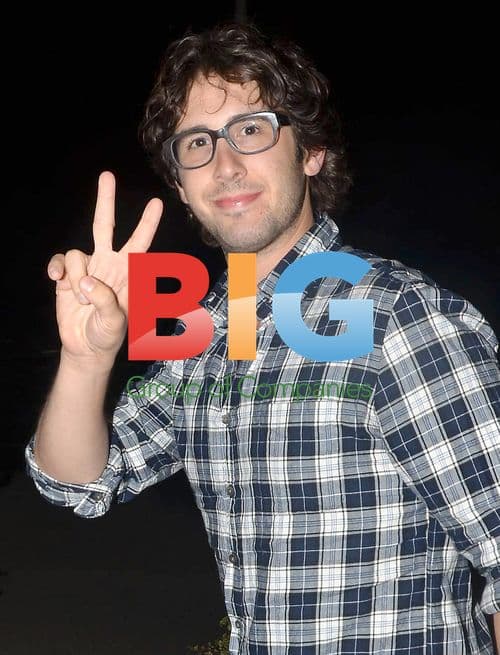 Josh Groban Leaves Late Show in Dublin