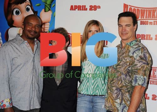 Celebrities at 'Hoodwinked Too!' premiere